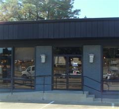 exterior storefront entrance 1604 Capital Cir NE Tallahassee, FL